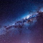Além do previsto: O que novos achados espaciais nos dizem sobre o cosmos